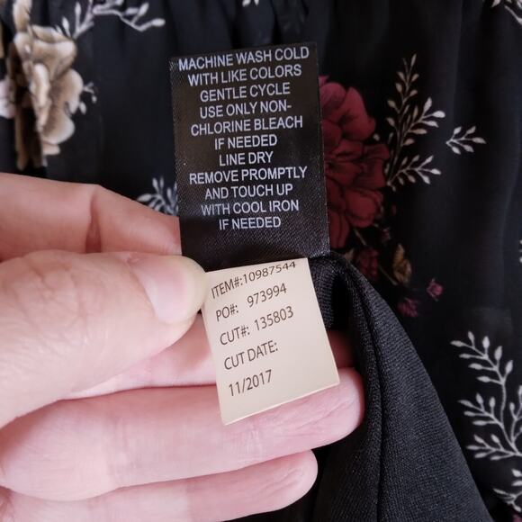 Torrid Floral V Neck Ruched Dress size 4 - Picture 11 of 11